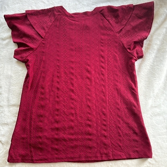 NWOT Eyelet notched flutter sleeve tshirt - Vneck-wine color-very soft. - Picture 6 of 8